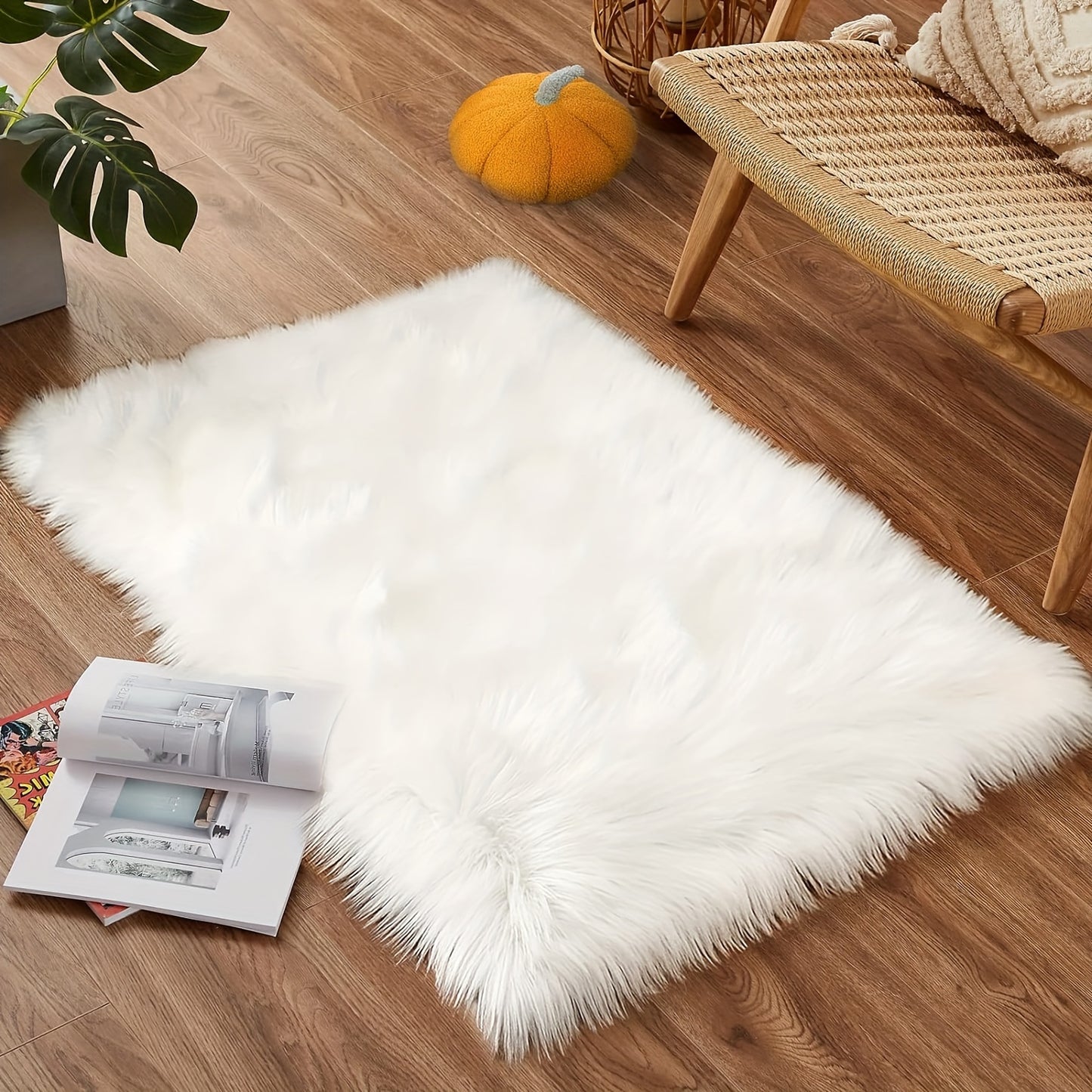 [1pc Soft Fluffy Faux Fur Rug] 1pc Fluffy Faux Fur Area Rug, Soft Plush Non-Slip Polyester Mat, Cozy Bedside Carpet, with Dry Clean Only, for Living Room, Bedroom, Study, Vanity, Home Decor, Christmas