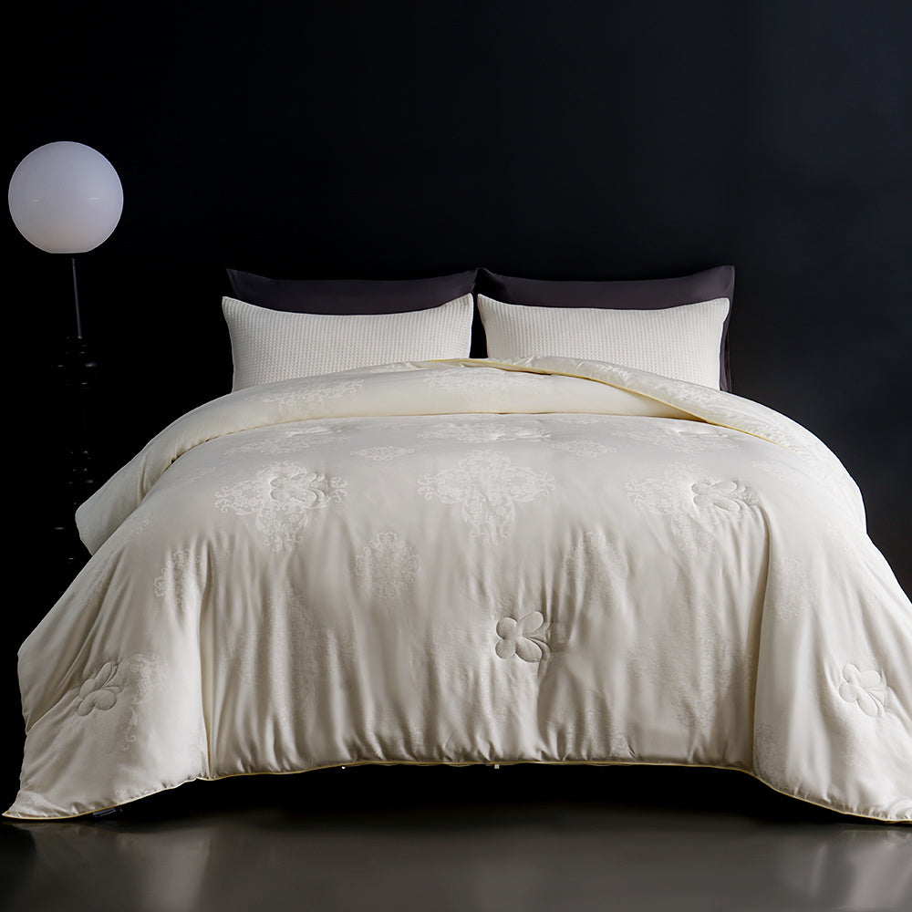 1pc Queen Size Luxury Mulberry Silk Comforter - All Season Lightweight Duvet Insert, Ultra Soft And Breathable Quilt, Ideal for Year-Round Use On Any Bed Temperature Regulating for All Season Comfort